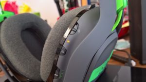 astro-a50-xbox-one-headset-closeup